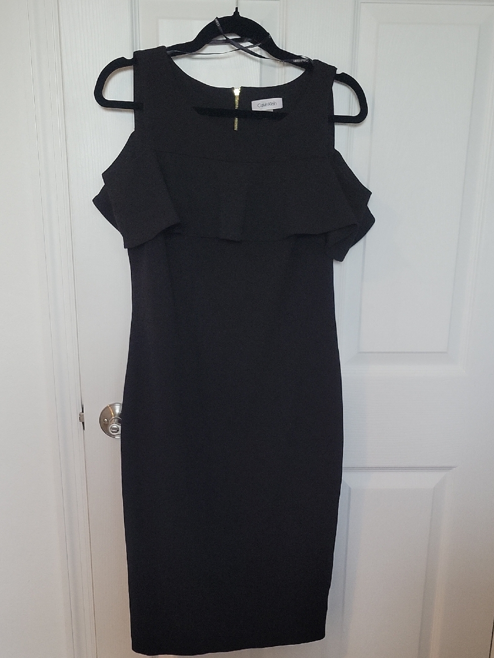 Calvin Klein Black Cold Shoulder Cocktail Dress Size 10 NWT